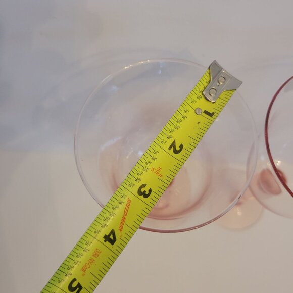 Set Of 2 Vintage Pink Glass Wine Goblets - Picture 6 of 7
